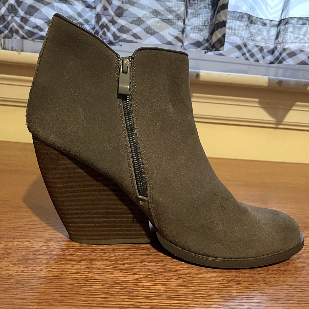 Very Volatile Gray High Heeled Booties
